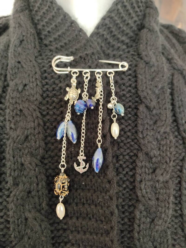 Broche épingle ( Pièce Unique)