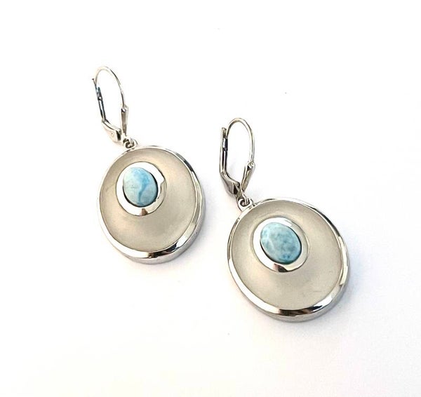 Zilveren oorbellen met Larimar