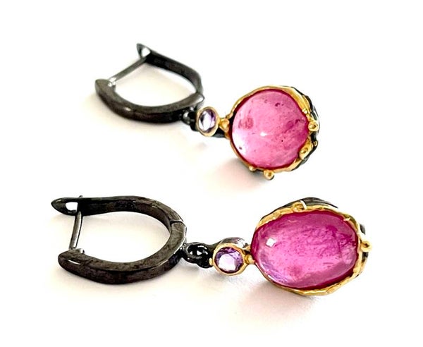 Zilveren oorbellen met Tourmaline en Amethyst