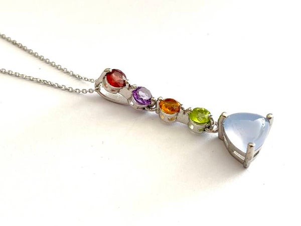 Zilveren hanger met citrine, peridot, garnet, amethyst en chalcedony