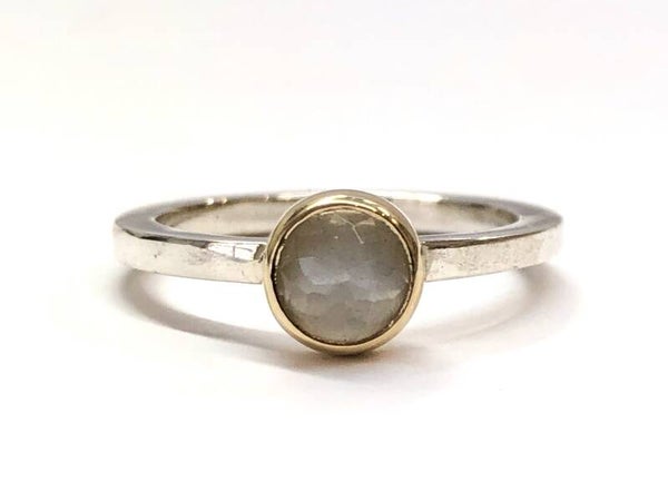 Rosita's Mix Zilver en Geelgoud met Grey Moonstone