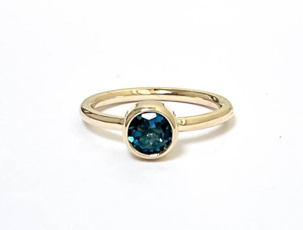 Rosita's Mix London Blue Topaz Geelgoud