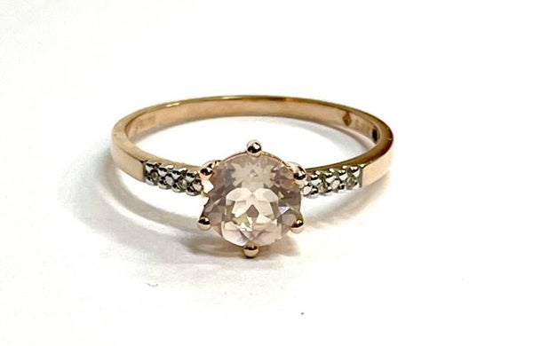 Roségouden ring met Rose Quartz en Diamond