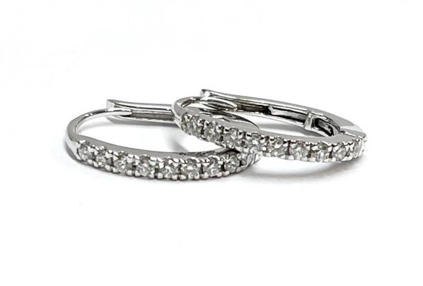 ?  Witgouden creolen met Diamond