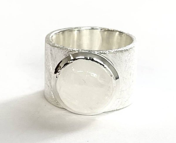Zilveren ring met White Fire Moonstone