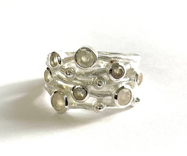 Zilveren ring met Moonstone