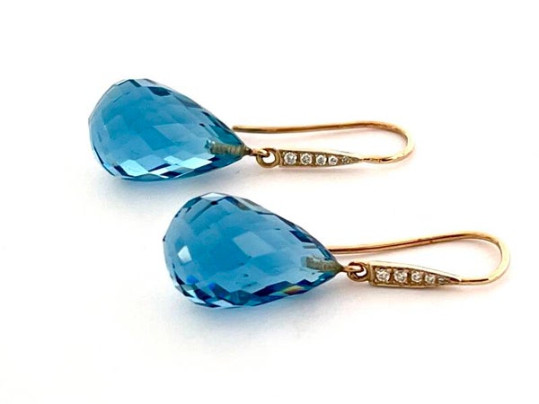 Geelgouden oorbellen met London Blue Topaas en Diamond