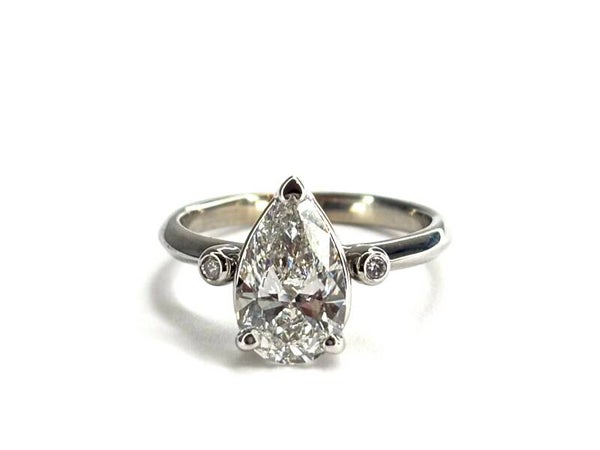 Witgouden ring met Peer Diamant