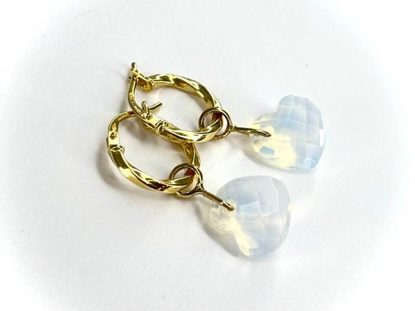 Heart drops Creool hangers met Moonstone Quartz