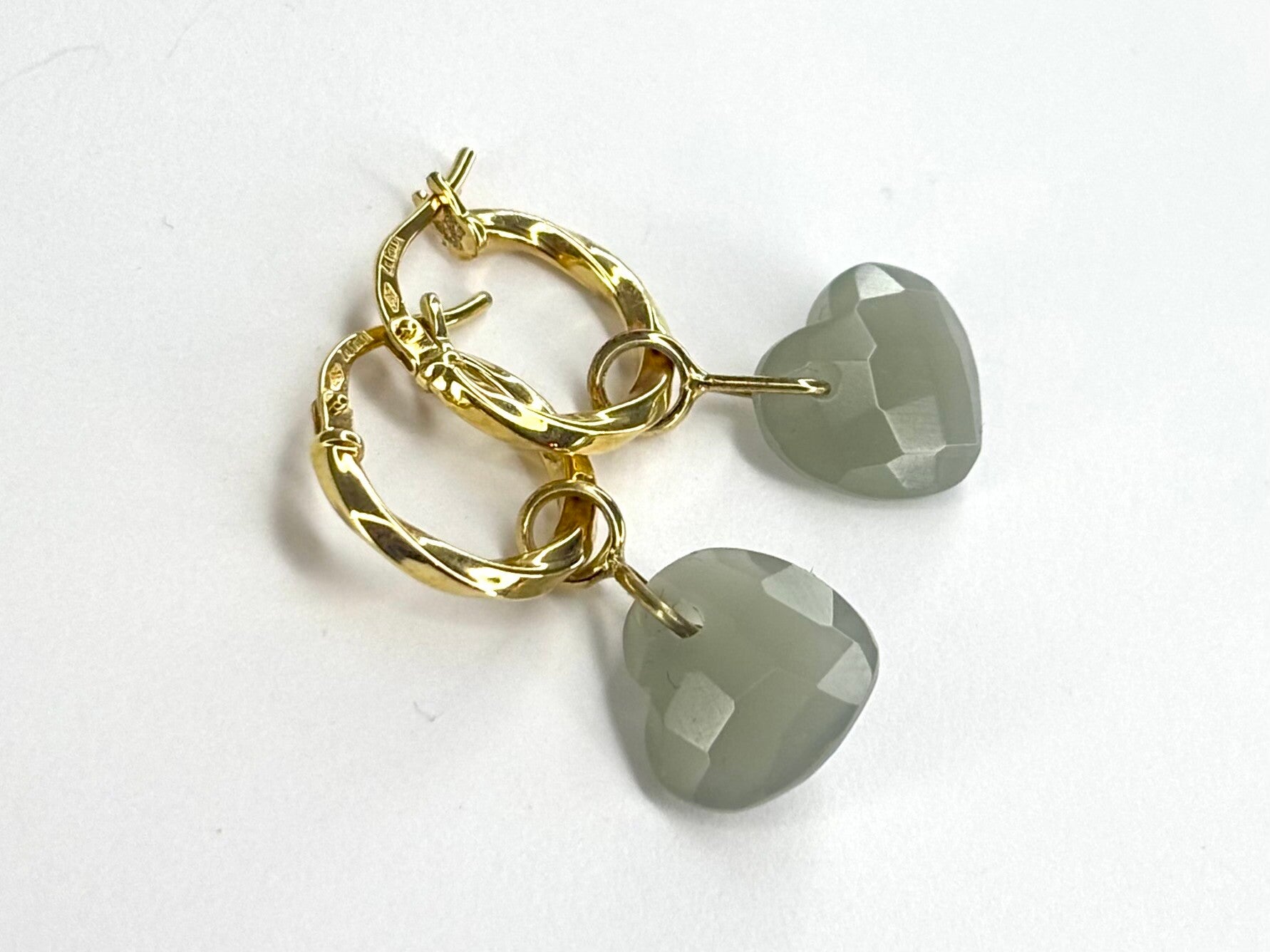 Heart drops Creool hangers met Gray Quartz