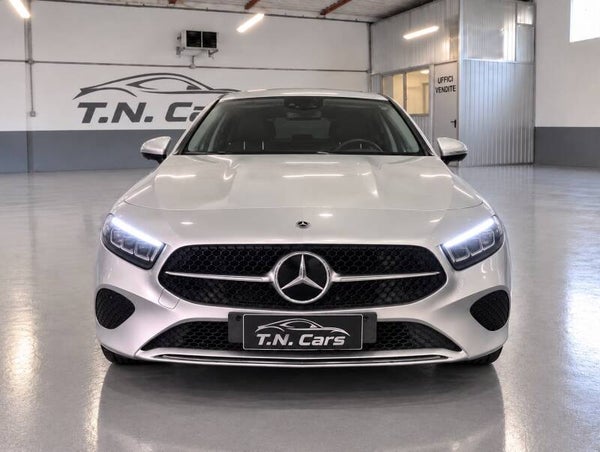 MERCEDES-BENZ A 250 e PHEV ADVANCED