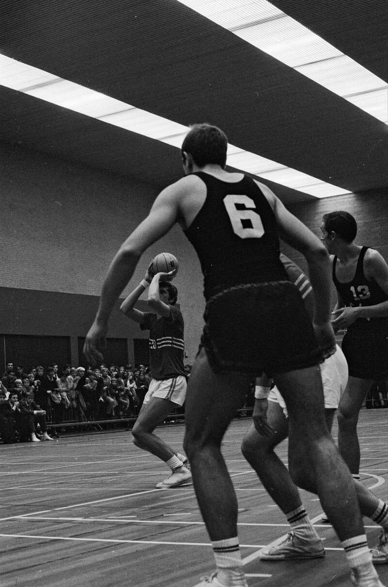 Een Europacup wedstrijd tussen D.S.B.V. Punch Delft - W.K.S. Legia Warschau