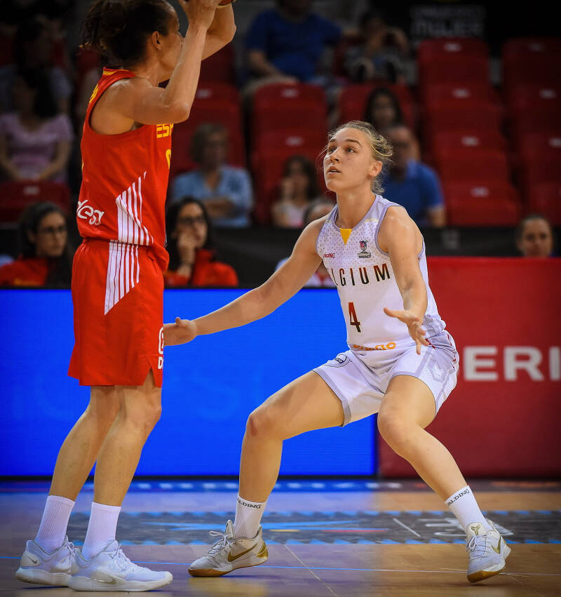 Elise Ramette in actie namens de nationale ploeg