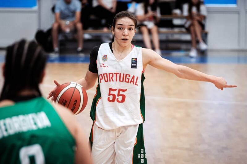 One on one with Eva Carregosa. Photo: FIBA Europe