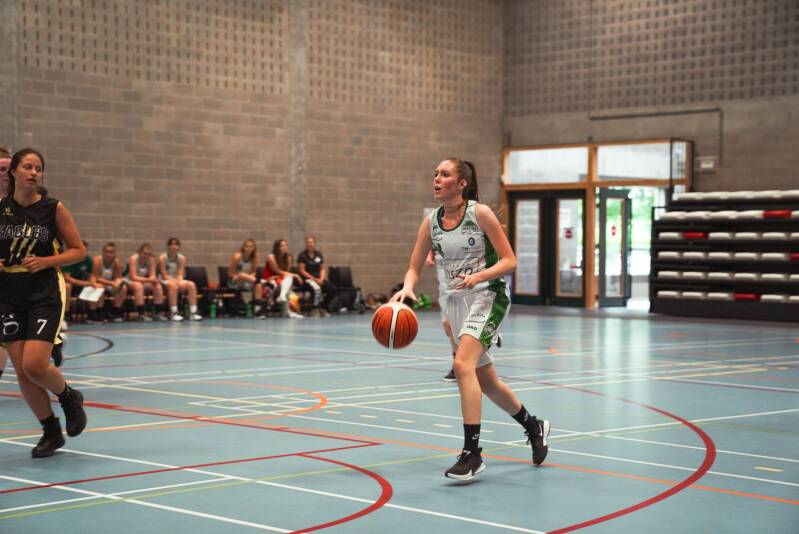 Balans in het spel en het leven: Zie hier Jorien De Wit's basketbal avontuur