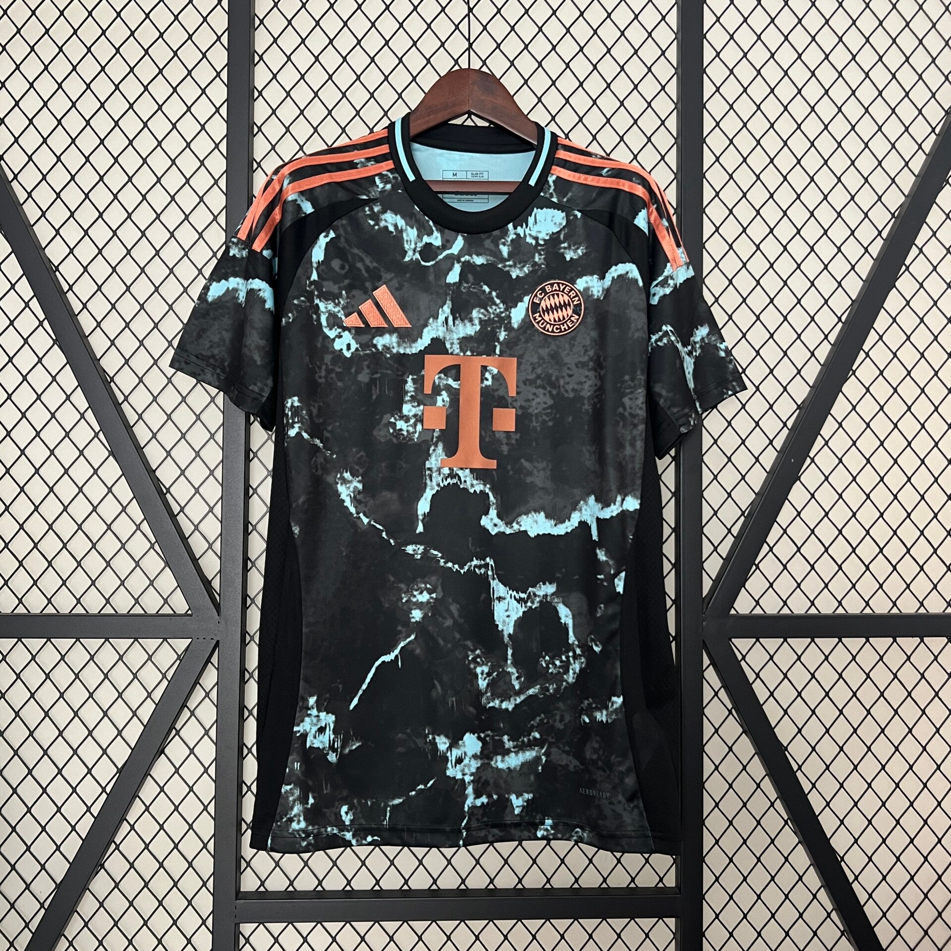 Bayern München Uitshirt 24/25