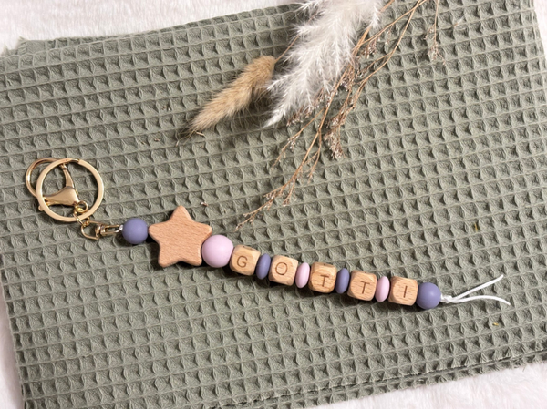 Schlüssel/Rucksackanhänger aus Holz und Silikon ,, Gotti ''