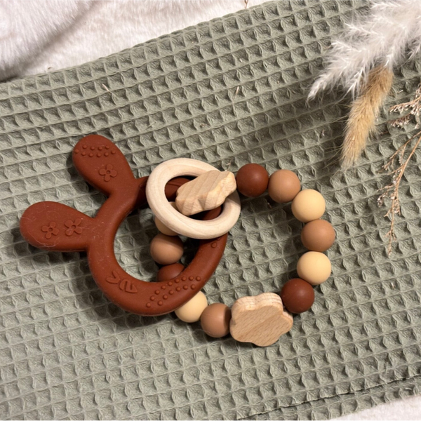 Beiss- und Greifring aus Naturholz und Silikon,, brown Rabbit ''