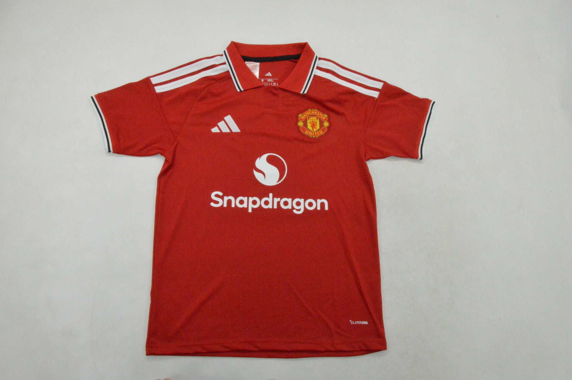 MANCHESTER UNITED CAMISETAL LOCAL 26-27