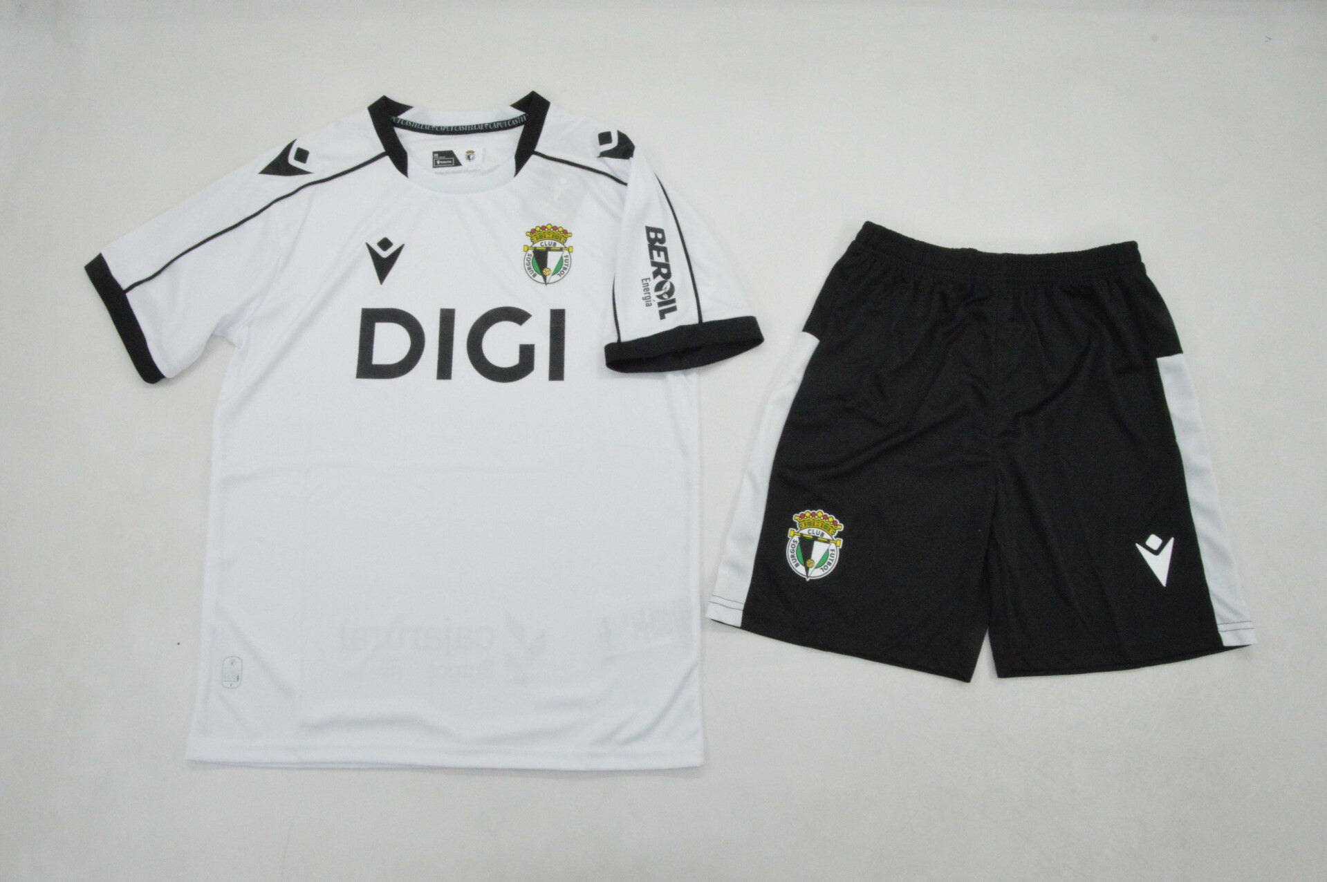 Burgos Equipacion Local 26-27