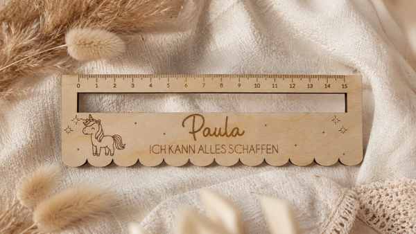 Personalisierte Lesehilfe aus Holz für Kinder