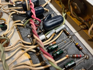 4-12-22_1975-fender-princeton-reverb_new-trem-caps-standard.jpg