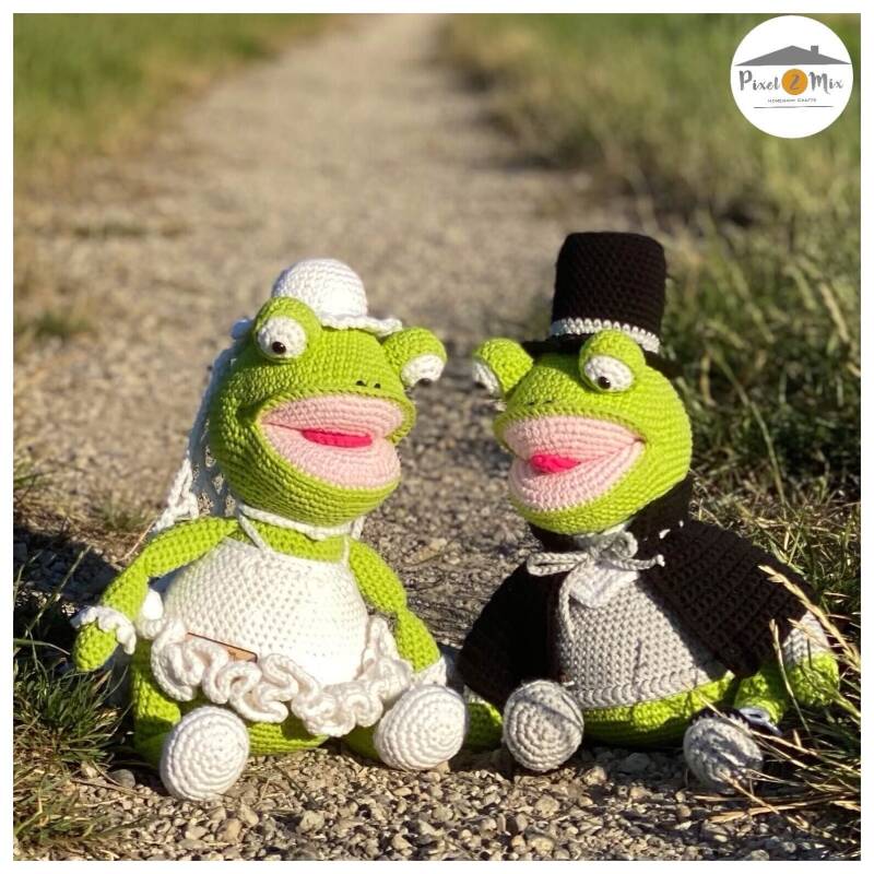 Katja - The Frog Bride & Little Karel - The Groom Frog. Crochet Amigurumi Frog, Crochet Amigurumi Groom Frog, Crochet Amigurumi Bride, Crochet Amigurumi Wedding. Enter the enchanting world of love with crochet creations featuring Katja & little Karel, the