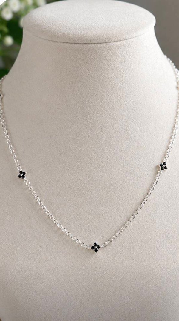 Chic 16” Sterling Silver Necklace with Black Moissanite Details