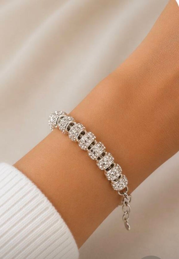 Elegant Silver Bracelet with Crystal Accents
