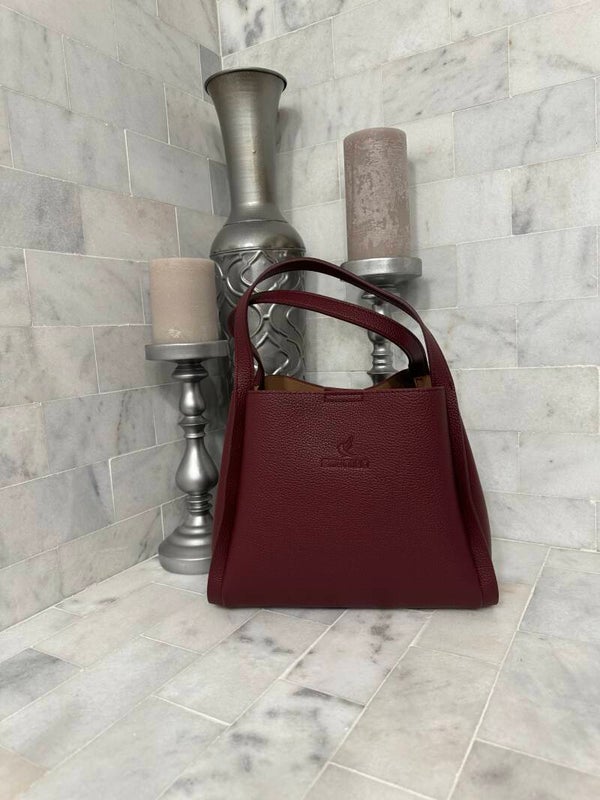Elegant Red Shoulder Bag with Structured Design