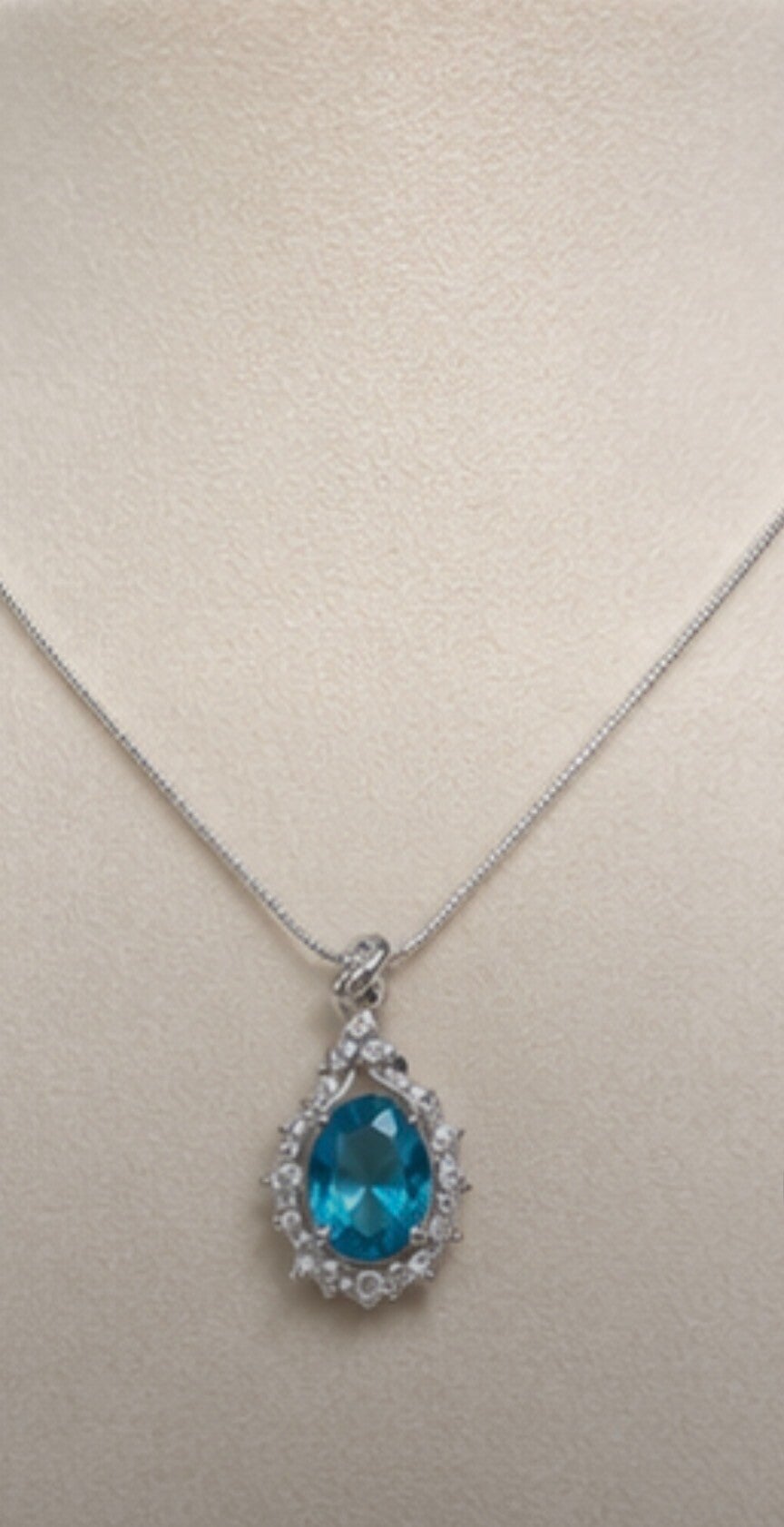 Elegant Sterling Silver Necklace with Blue Topaz Gemstone