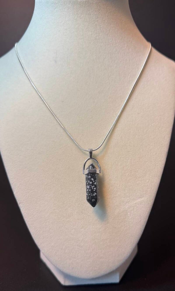 Elegant Black and Silver Crystal Pendant Necklace