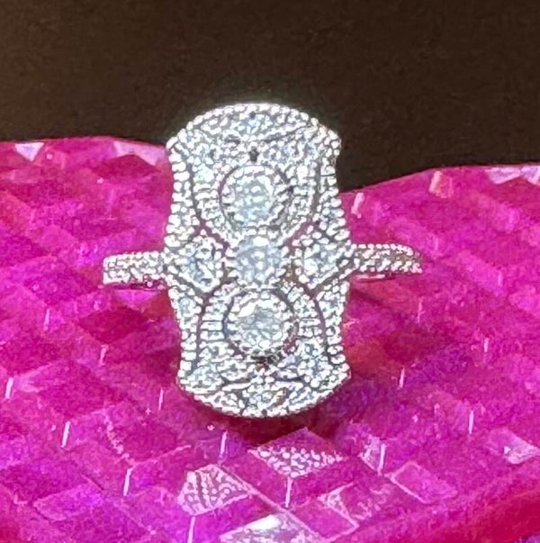 Elegant Size 8 Silver Sparkling Ring