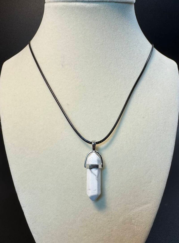 Elegant White Crystal Stone Pendant Necklace