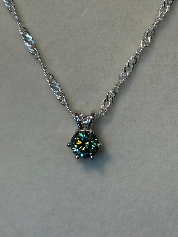 Elegant Sterling Silver Necklace with Green Moissanite Diamond