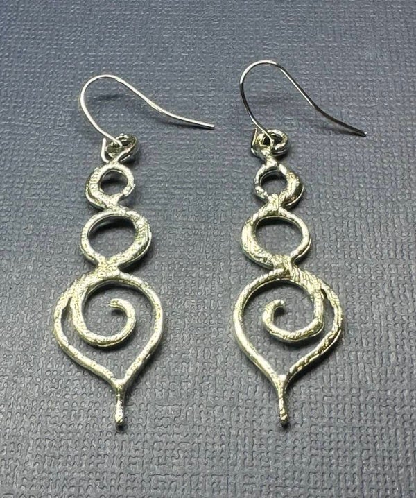 Elegant Silver Swirl Earrings