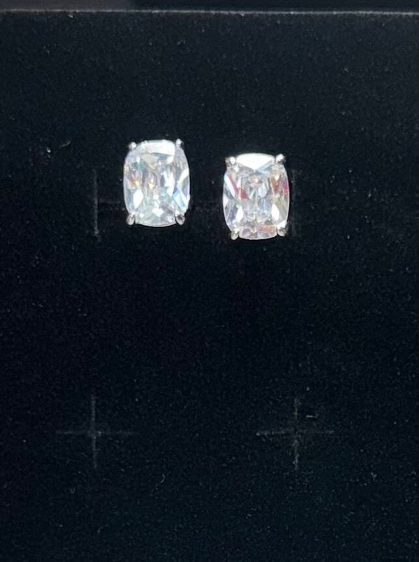 Elegant Sterling Silver 4 Carat Moissanite Diamond Stud Earrings