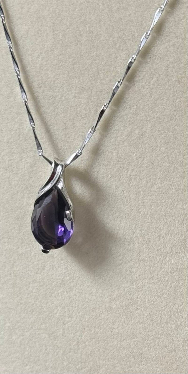 Elegant 18” Sterling Silver and Purple Pendant Necklace