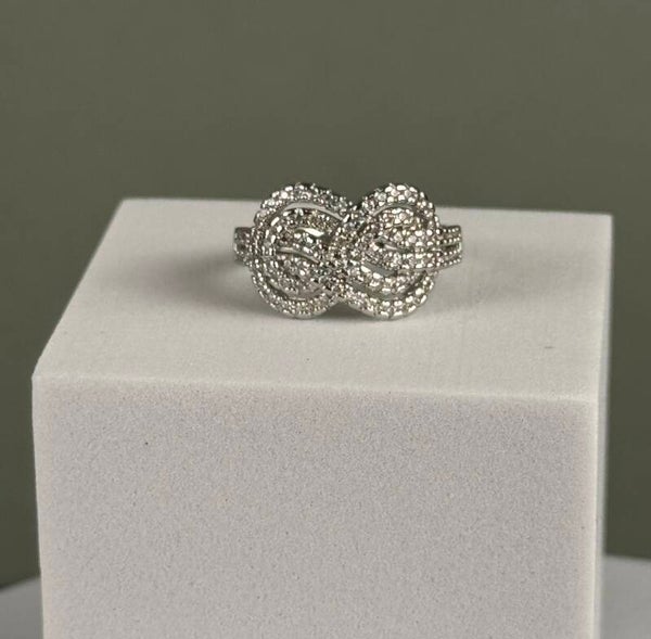 Elegant Sterling Silver Knot Ring Size 6