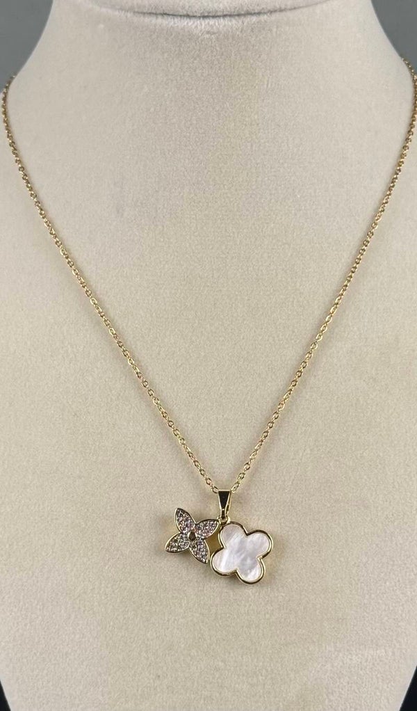 Elegant Gold and White Flower Pendant Necklace