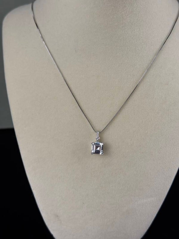 Elegant 18”Sterling Silver Cubic Zirconia Pendant Necklace