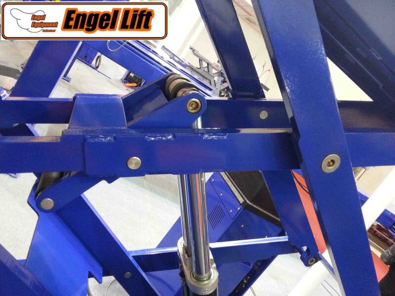 Engellift DS-35S : Pont élévateur à double ciseaux à profil bas, modèle de construction.-7