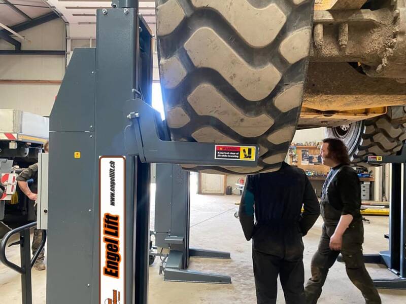 Engellift RGH-85WL; Pince mobile pour roues (8500kg par colonne) sans fil avec batterie 24 Volt, entièrement hydraulique, pont élévateur mobile à une colonne -4