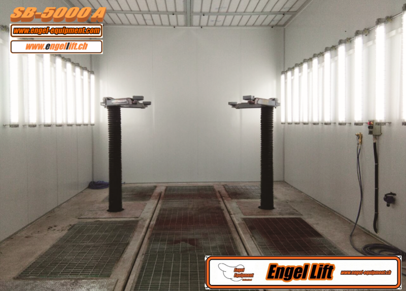 Engellift SB-5000A ; PREMIUM à deux vérins sous le plancher.  Ponts élévateurs / Ponts élévateurs à vérin : -5.000 kg. -2