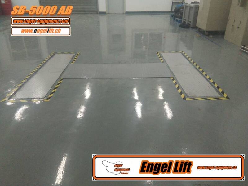 Engellift SB-5000AB ; PREMIUM à deux vérins sous le plancher.  Ponts élévateurs / Ponts élévateurs à vérin : -5.000 kg. -3