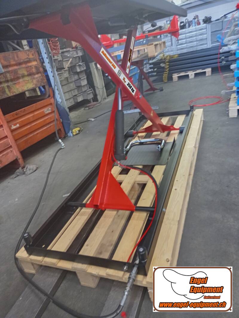 Engellift Sollevatori 350 (3)