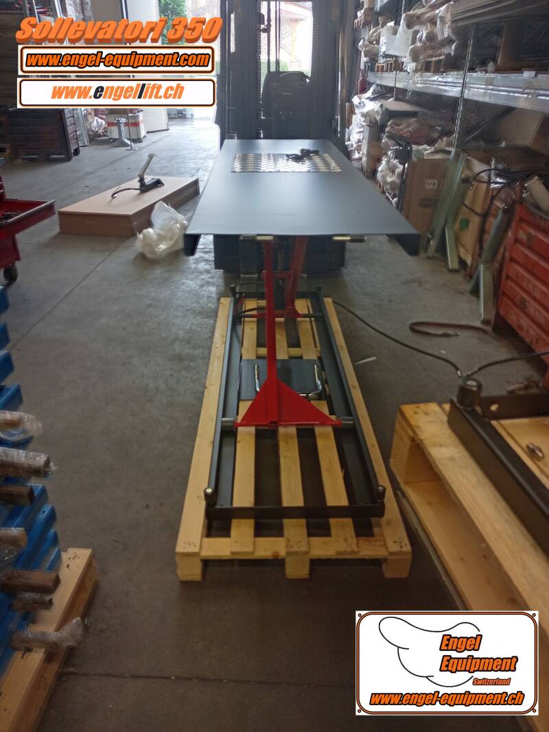 Engellift Sollevatori 350 (Rückseite ohne Auffahrrampe)