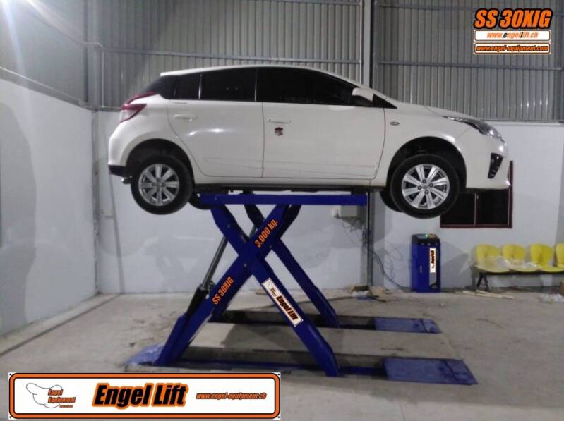 Engellift SS-30XIG im Arbeit