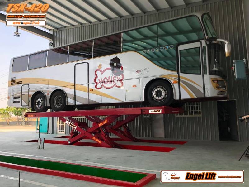 Engellift TSX-420, 20 Tonnen LKW Scherenhebebühne