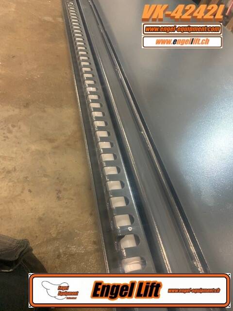 Engellift 4-Säulen LED Beleuchtung und  Metallschutz